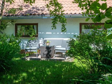Haus-julchen-ansicht-seitenterasse